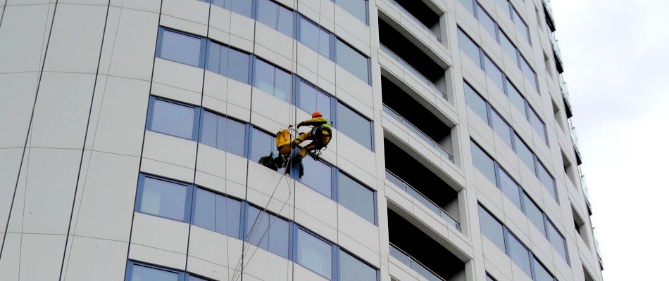 jetcleaners cuenta con personal capacitado para limpieza de fachadas